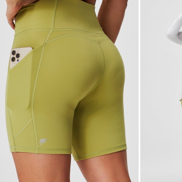 Fabletics pureluxe high waisted 6” short - Picture 2 of 6